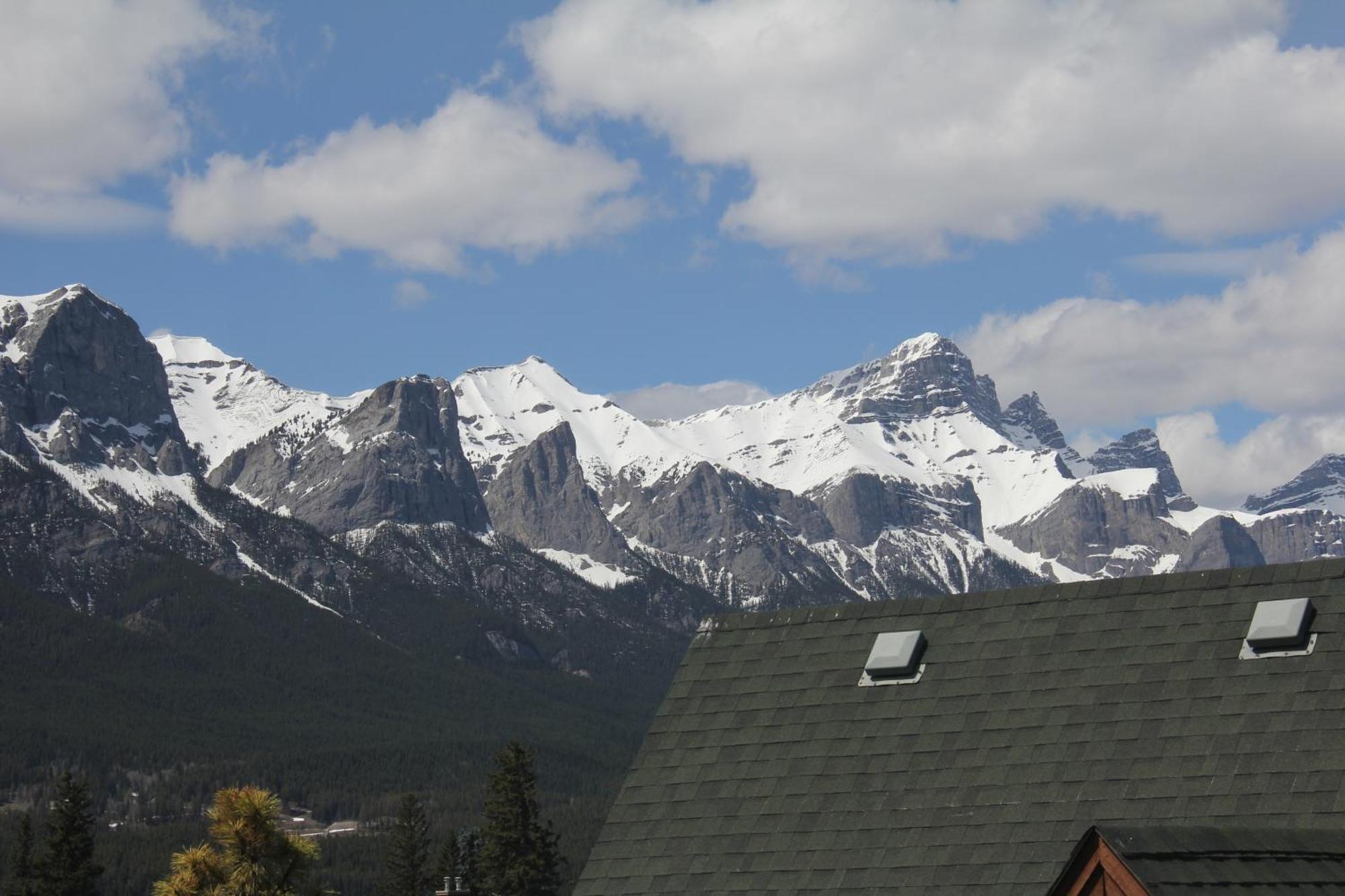 Windtower Lodge - Canmore Eksteriør bilde