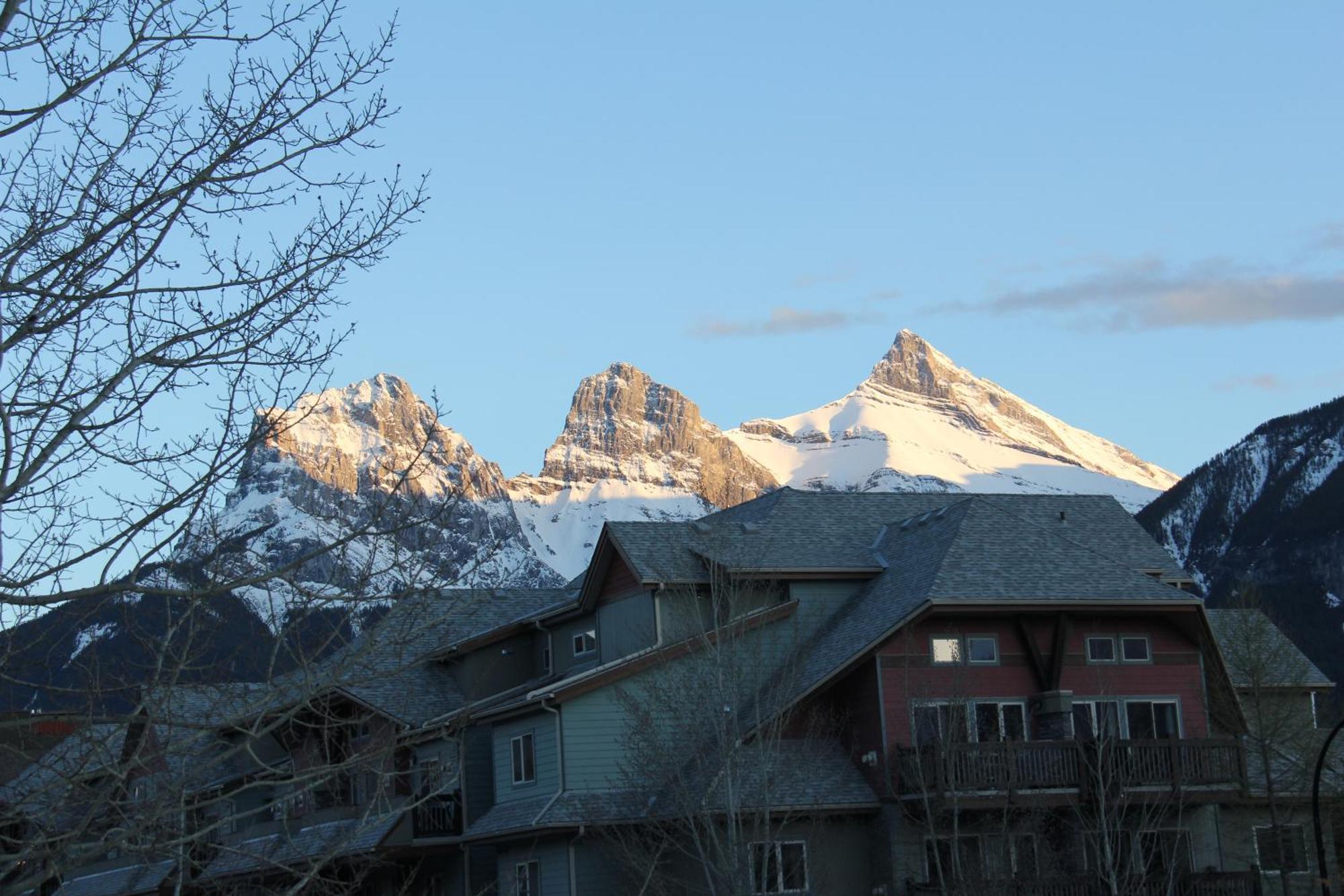 Windtower Lodge - Canmore Eksteriør bilde